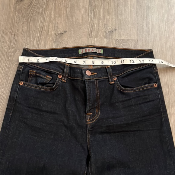 J Brand jeans. Size 28 - Picture 5 of 10